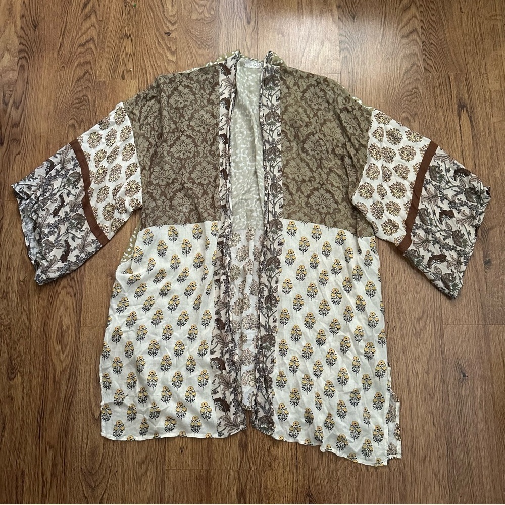 Free People Earthy Patterned kimono One Size Fits all bohemian open light weight
